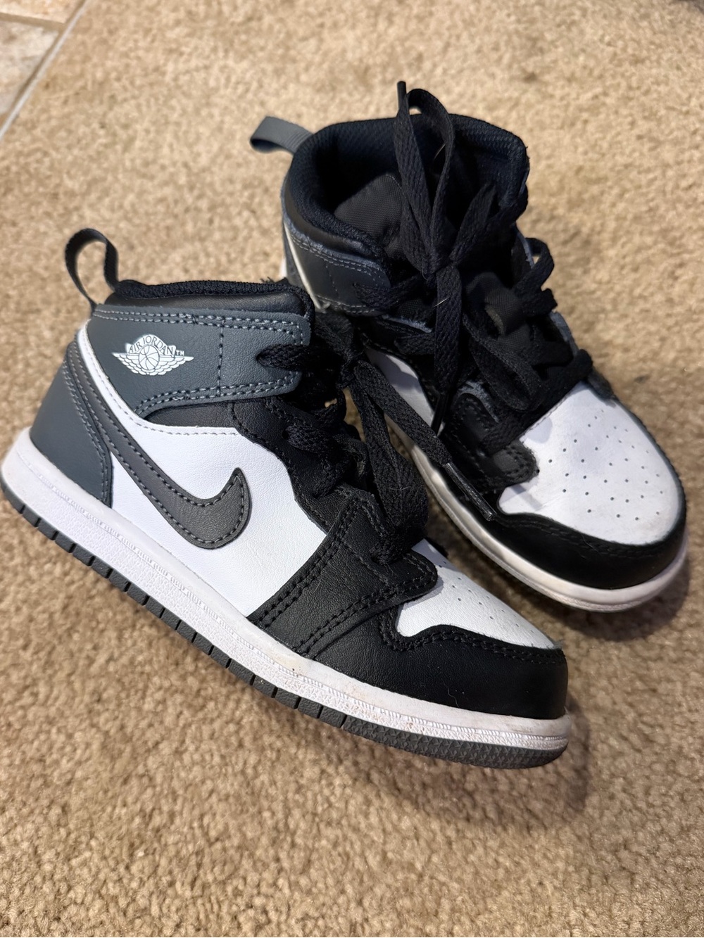 Jordan 1 Mid "White/Black/Lt Smoke Grey" Toddler Boys' Shoe